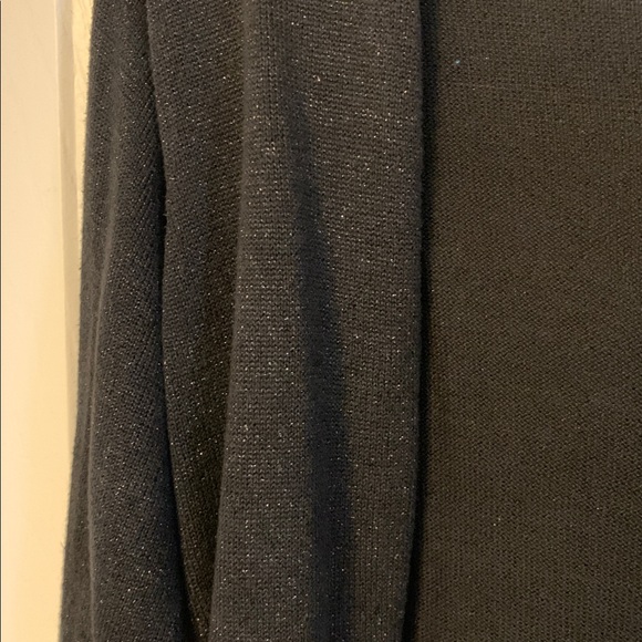 Black Crop Top - Picture 4 of 6